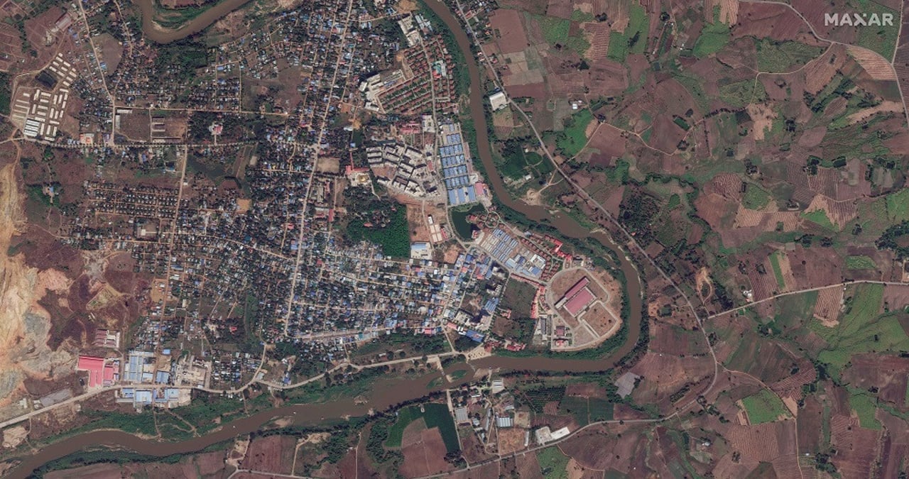 Compound in Myanmar FOTO Satellite image 2023 Maxar Technologies