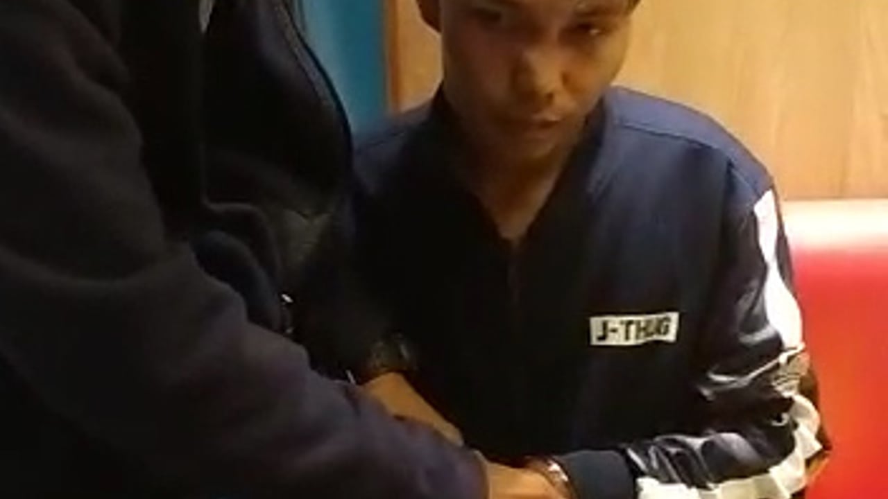 Actual Arrest of OSEC Roxas blvd Paranaque suspect 00 00 21 03 Still001