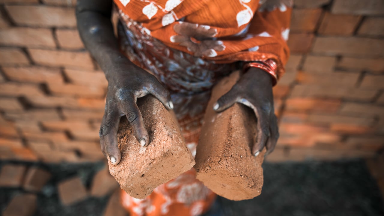 JS 20161114 1963 jpg 201611 Slavery India Brick Kiln Approved for Full Use 2