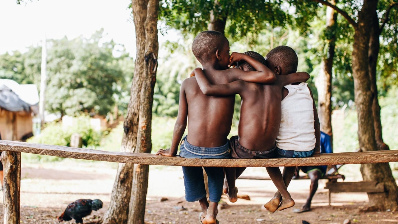 C 51 jpg 201907 ACC Ghanaian Children on Lake Stock Photos Approved for Full Use 2